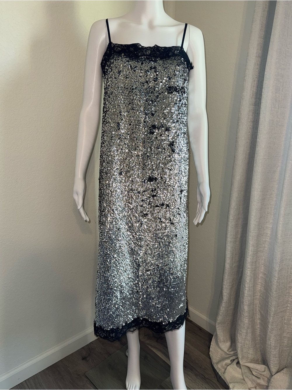 NWT Gianni Bini x Lilly Sisto Allegra Sequin Lace Trim Midi Dress Size 6
